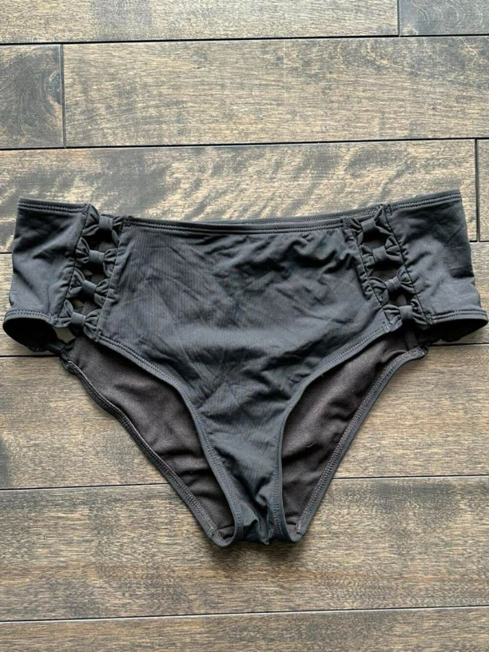 La Vie En Rose Bow Cutout Swim Bottoms -  NEW